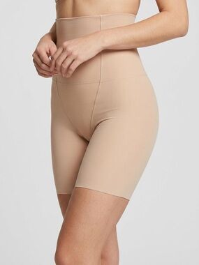 La Vie En Rose High-Waist Beige Bike Shorts